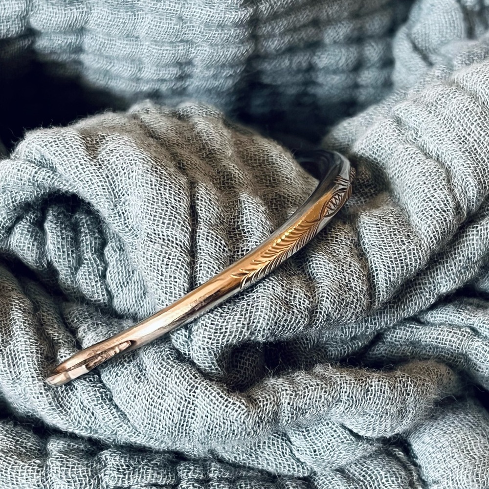 Engraved Silver Bangle Bracelet - a cuff with Floral Detailing - Picture 7 of 15